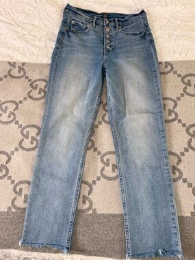 GAP Cigarette Straight-Leg High-Rise Jeans in Light Wash Blue